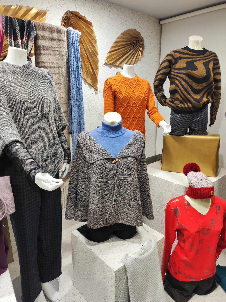 Victorio1928's tweet photo. Preparats pel fred? Tota la moda hivern per tu.
#modahivern #winterfashion #modainvierno #comerçdeproximitat #bellpuig #urgell #victoriobellpuig https://t.co/MRLEhXKafE