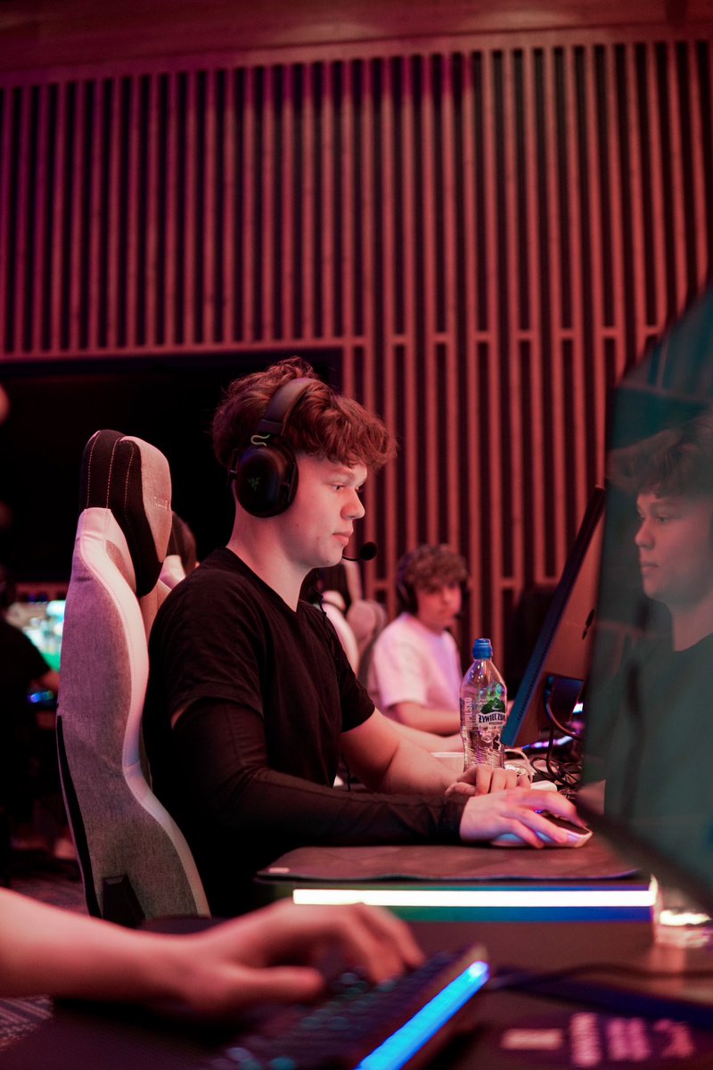 renomahm's tweet photo. Bootcamp vibes ✌️

@Purchawa32 @SuDaczek_ @Cxshyfnbr @vexi7k 

📸: @_MrKick_ https://t.co/DlASaL54VR