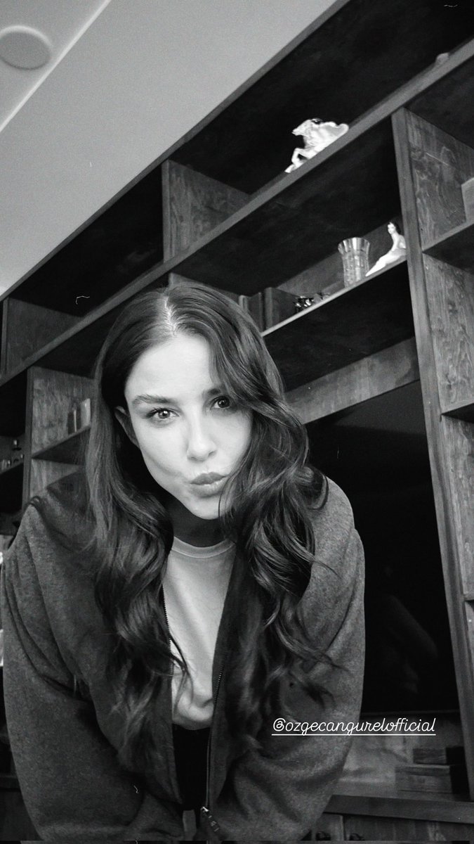Canısım 🩶
#ÖzgeGürel
