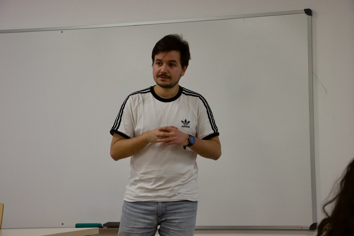 👀 ¡Una gran charla sobre la plataformización!

Hoy, los alumnos de la asignatura de Investigación básica y aplicada en comunicación, impartida por <a href="/AzaharaCanedo/">Azahara Cañedo</a>, han podido disfrutar de la visita de <a href="/pedogalo/">Pedro Gallo</a>.

¡Gracias por tu visita!