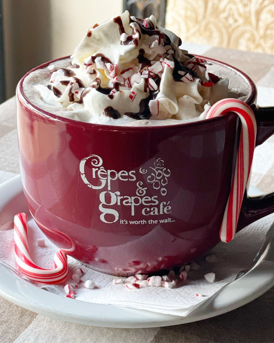 CrepesandGrapes's tweet photo. ‘Tis the season to indulge in some scrumptious #Peppermint #HotChocolate 🍫☕️

📸 Created and photographed by our very lovely Marianna. https://t.co/JvQJITuyY2