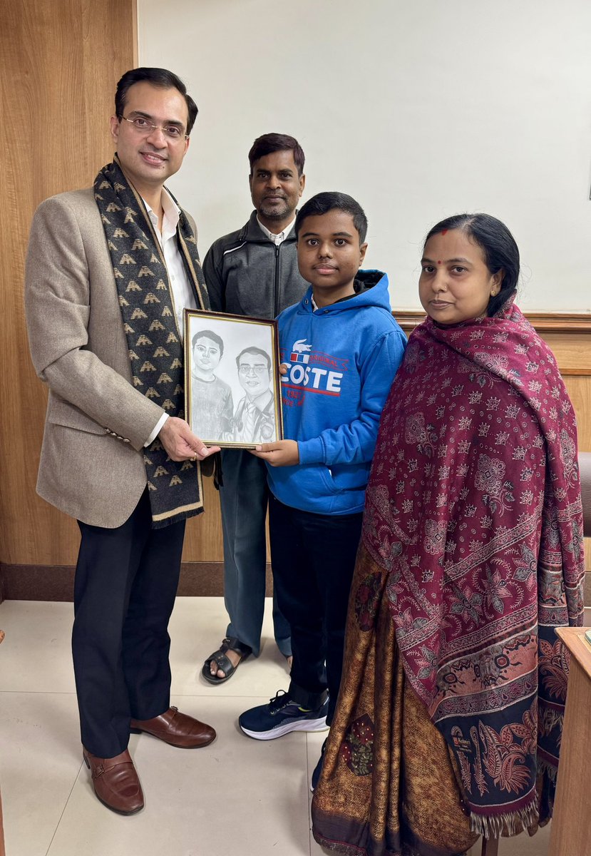 Dr. Kanav Anand (@dr_kanav_anand) on Twitter photo Inspiring 2 see children&thr families facing dialysis-dependentCKD&heading toward a hopeful future thru kidney transplantation.CAPDis a grt advantage for children allowing them 2 continue their regular schooling while serving as a pathway to successful transplantation.<a href="/sgrhindia/">Sir Ganga Ram Hospital</a> Inspiring 2 see children&thr families facing dialysis-dependentCKD&heading toward a hopeful future thru kidney transplantation.CAPDis a grt advantage for children allowing them 2 continue their regular schooling while serving as a pathway to successful transplantation.<a href="/sgrhindia/">Sir Ganga Ram Hospital</a>