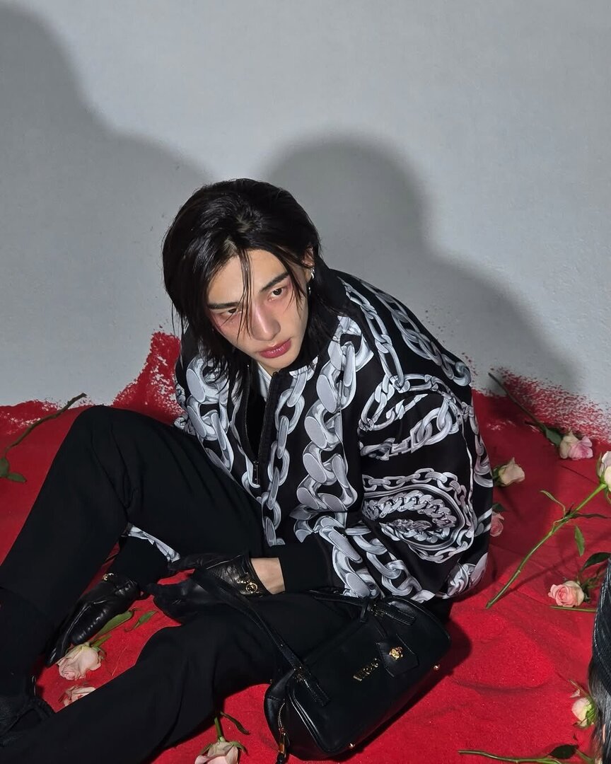 selfolssi ♤ tweet media