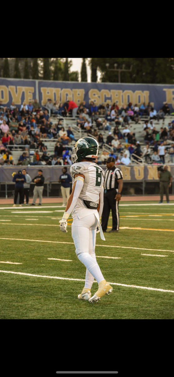 Congratulations to Valley Oak League 1st Team DB- Eddie Anthony!  GO BUFFS!!!🏈🦬