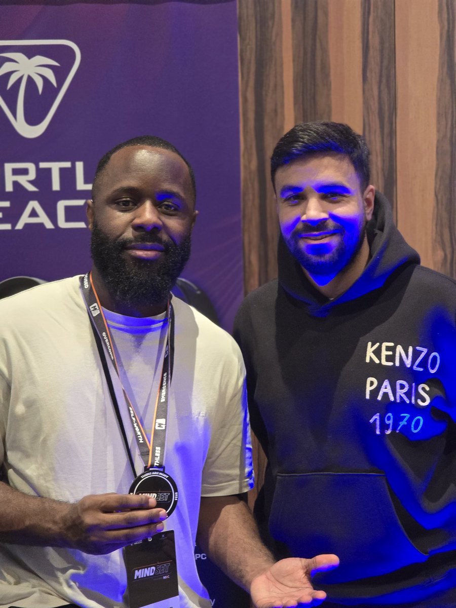 Captain Tyna tweet media