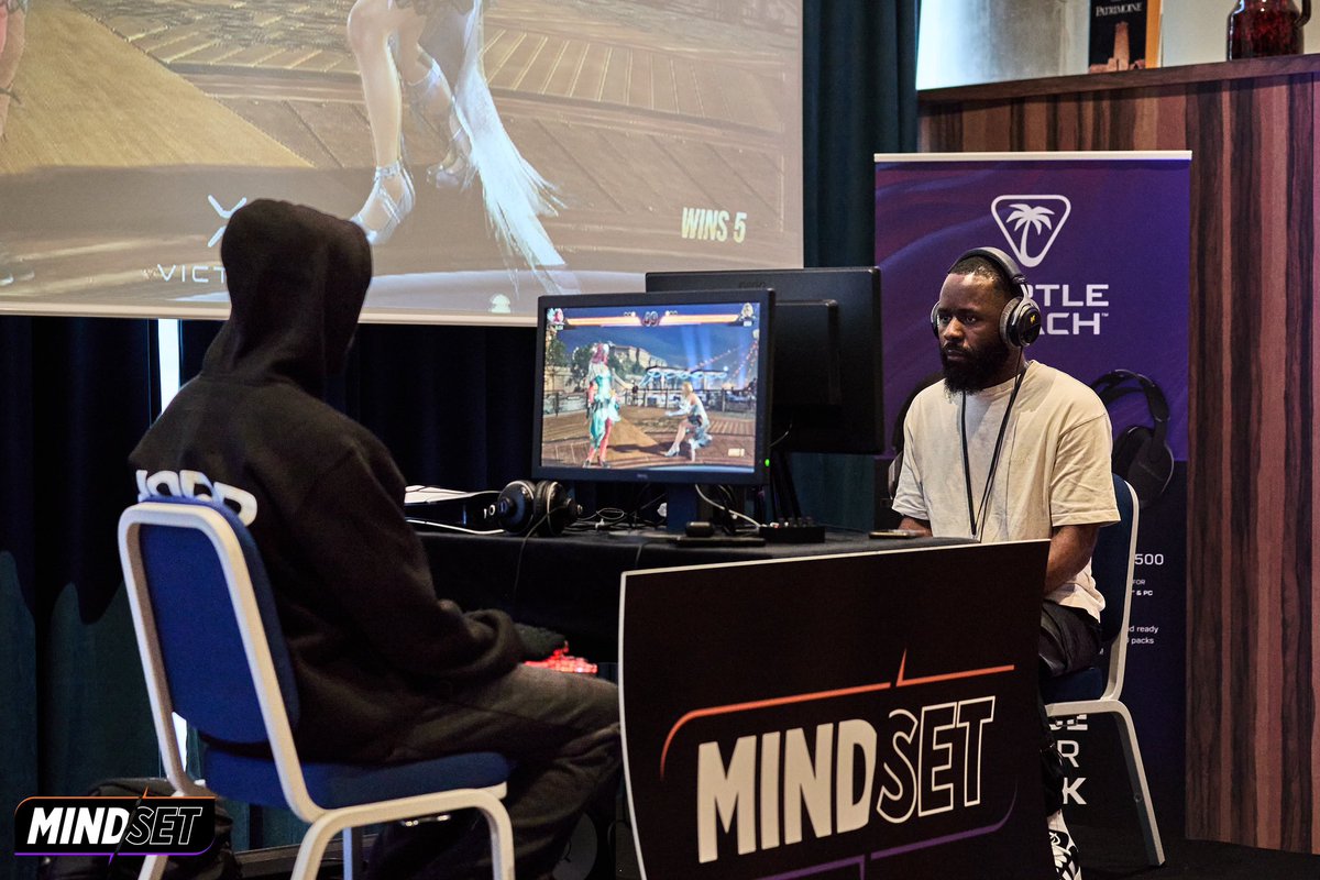 Captain Tyna tweet media