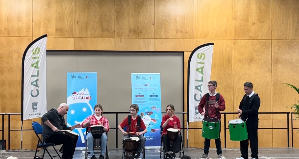 CalaisMlk's tweet photo. Les 5 ans de la Cité éducative - Calais : une pleine réussite !

Cohésion, synergie et engagement sont les maîtres mots de notre cité éducative au service de la réussite de nos jeunes de 0 à 25 ans. #anct #citéséducatives 
@GuillouRachel @RibaudRoger @MisplonMuriel https://t.co/SMp4SksoUG