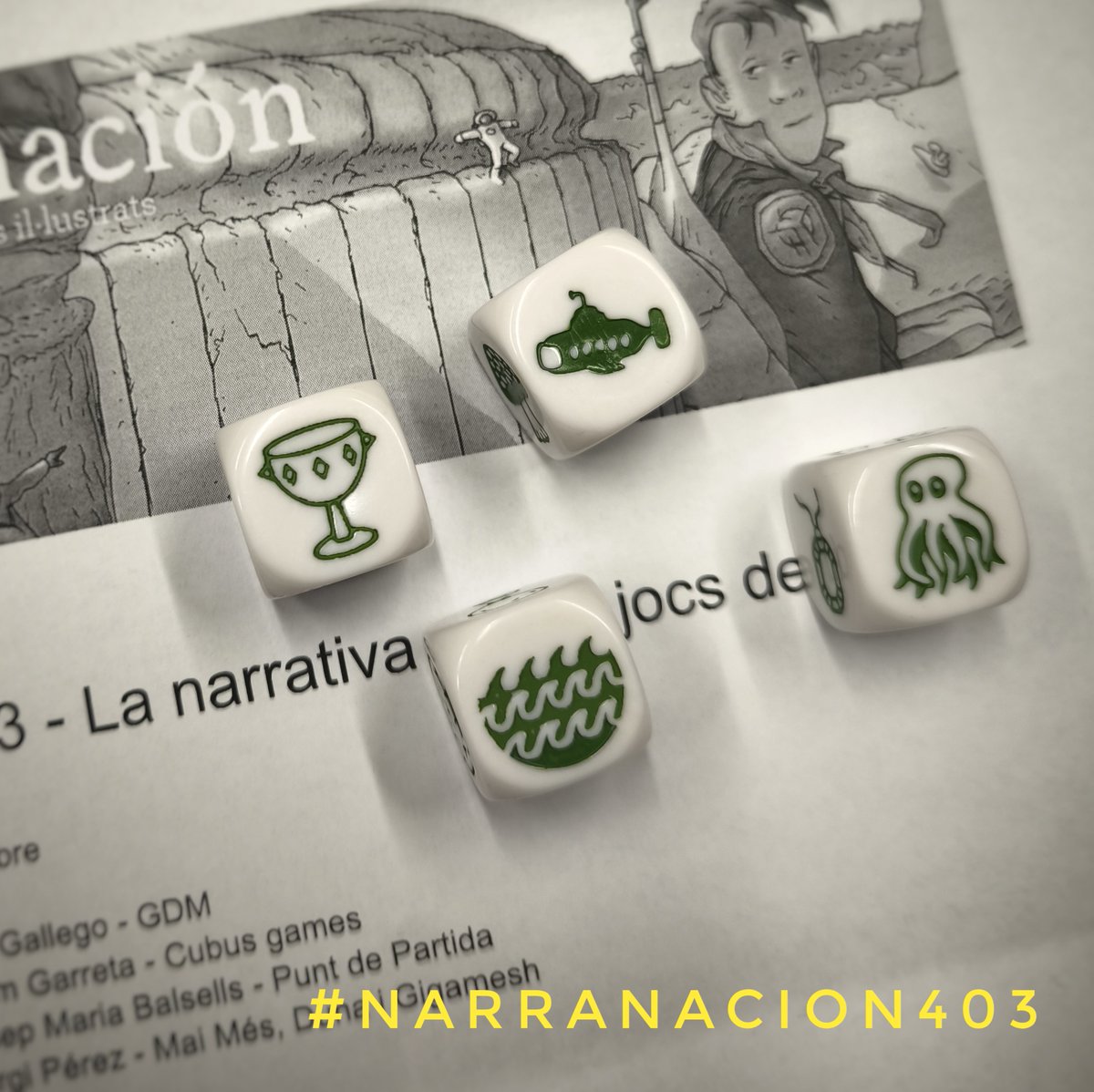 Aquí teniu el repte de desembre

📝Escriu un relat que càpiga en una piulada
🎲Inspira't en el resultat dels daus de la imatge
#⃣ Inclou #narranacion403

Llegirem l'escollit en el següent programa.
Anima't i repta els teus contactes més lletraferits
#repte #relatsencatala #daus