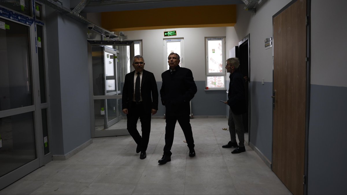 insaatemlaksb's tweet photo. Ankara’da “güçleniyoruz”. Güçlendirme çalışmaları kapsamında yaklaşık iki yıldır çalışmaların  devam ettiği Dikmen MTAL. İkinci dönem eğitim öğretime hazır olacak.
@tcmeb @AnkaraValiligi @MemAnkara @kocakysr @cankayailcemem @Ayhanisik37 @duran19arslan @rifatceri04 @ercankocakaya https://t.co/au1upPTix0