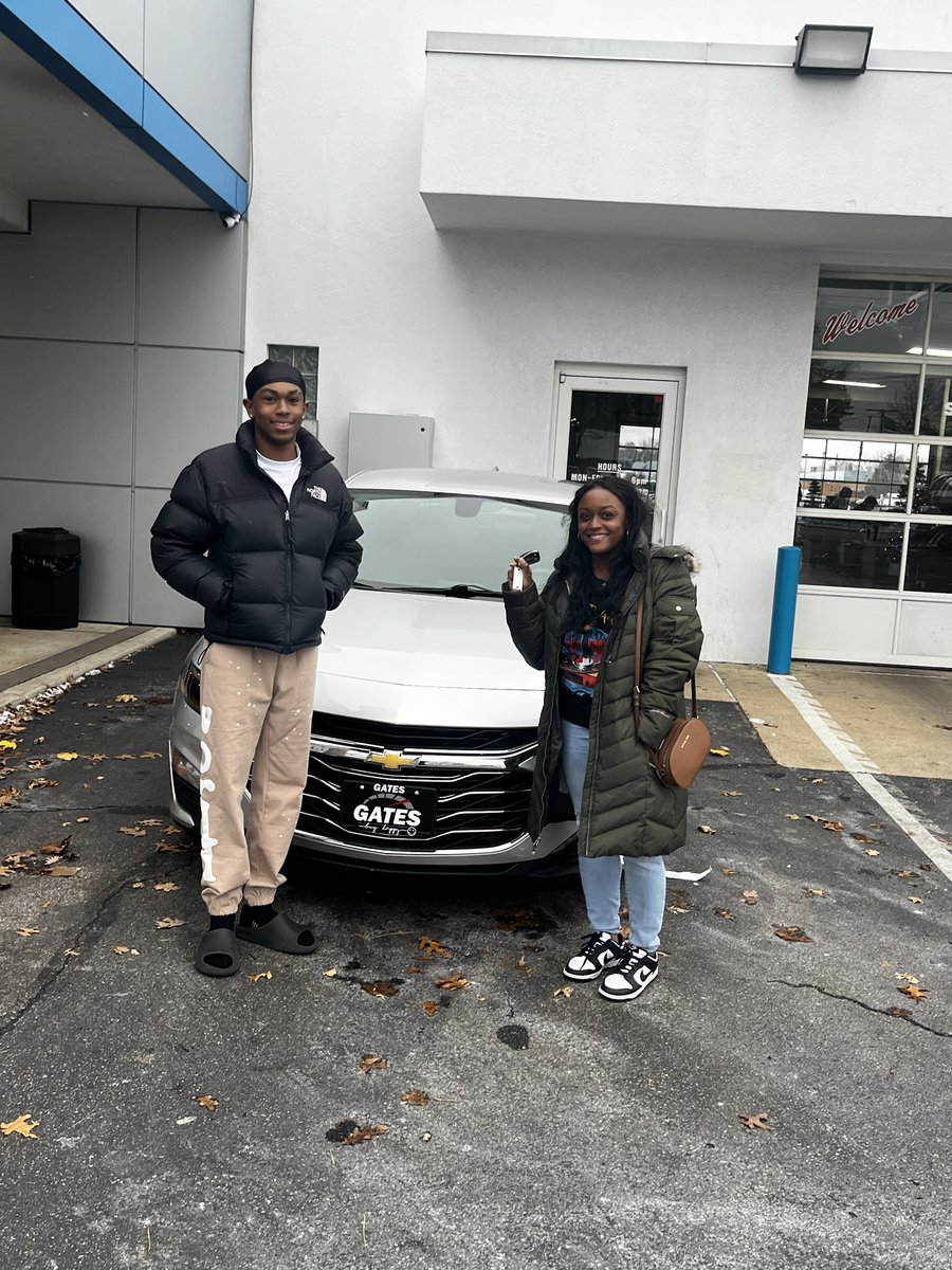 Congratulations to the Dempsey family on their stunning 2022 Chevy Malibu! They teamed up with the one and only Chris Washington (aka Romeo) at Gates Chevy World. Welcome to the Gates family! 🔥