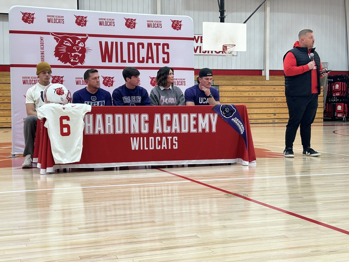 Jack Allen KATV (@jackallentv) on Twitter photo Big day for <a href="/hardingwildcats/">Harding Academy</a> QB Owen Miller, who signed with <a href="/UCA_Football/">π¨ππ ππππ₯π¦ ππ’π’π§ππππ</a>.
Millerβs brothers all played for Harding U, but he said he βlikes to sling itβ a little more than the flexbone allows.
He added heβs excited to work with Nathan Brown as HC/OC/QB coach. #UCA #ARPreps Big day for <a href="/hardingwildcats/">Harding Academy</a> QB Owen Miller, who signed with <a href="/UCA_Football/">π¨ππ ππππ₯π¦ ππ’π’π§ππππ</a>.
Millerβs brothers all played for Harding U, but he said he βlikes to sling itβ a little more than the flexbone allows.
He added heβs excited to work with Nathan Brown as HC/OC/QB coach. #UCA #ARPreps