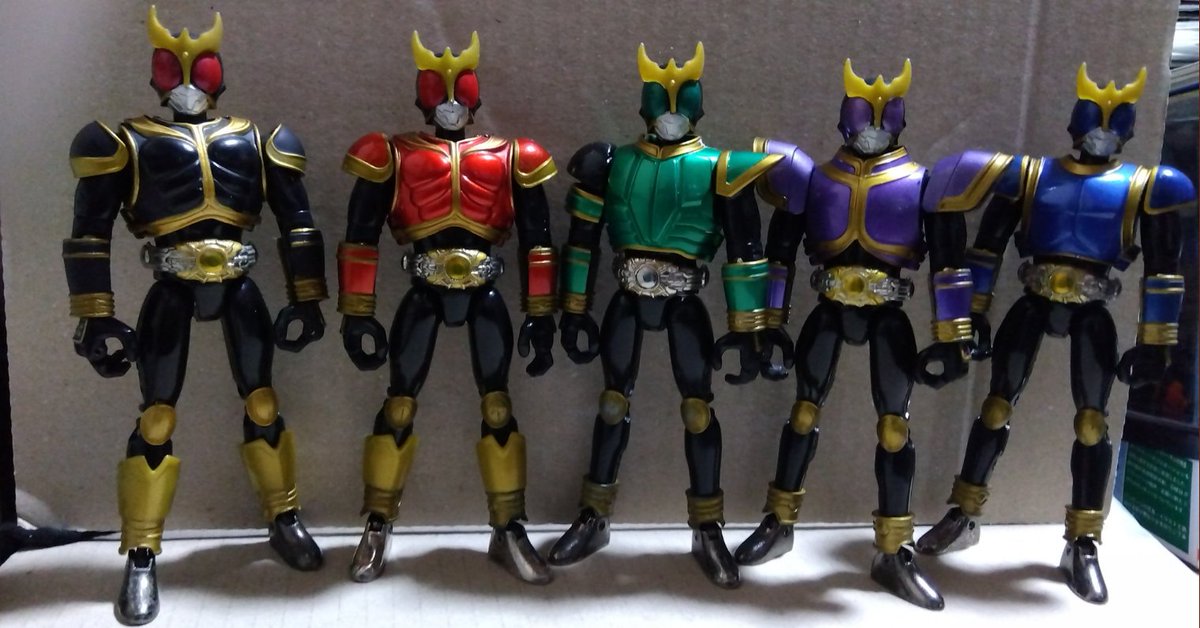 marikuto's tweet photo. #仮面ライダークウガ
#装着変身
探し物をしていたら当時購入した装着変身クウガが出てきました(*´ω｀*)
カラフルなメタリック塗装が奇麗ですね https://t.co/srzf1tP70v