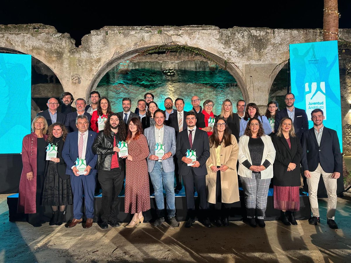 El Director de la Unidad de Diversidad <a href="/vicigualdad/">Vic.Igualdad, Diversidad y Responsabilidad Social</a> <a href="/ujaen/">Universidad de Jaén</a>, Javier Cortés Moreno, ha recibido el Premio Juventud Andaluza 2024, en la modalidad de ‘Promoción de la Inclusión Sociolaboral de Personas Jóvenes con Discapacidad’, que otorga <a href="/IAJuventud/">Instituto Andaluz de la Juventud</a> <a href="/IgualdadAND/">Inclusión Social, Juventud, Familias e Igualdad</a> <a href="/AndaluciaJunta/">Junta de Andalucía</a>