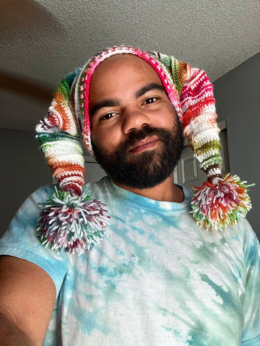 _FFFLOW_'s tweet photo. Not Joann pulling up with that fire color patterns. Definitely keeping this one for myself 😂. https://t.co/qolSgqE1ul