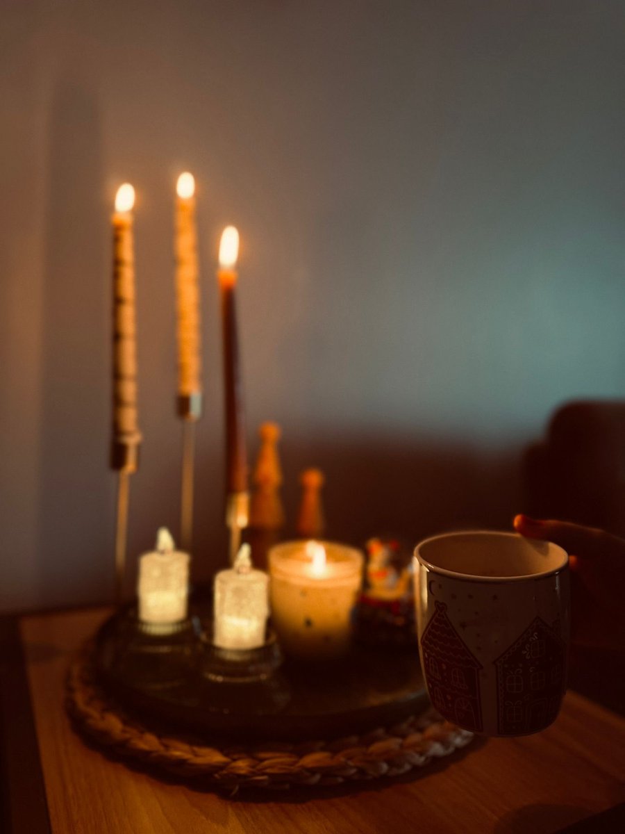 Sessizlik,yalnızlık,dinginlik,sadelik.🙂‍↕️🕯️☕️