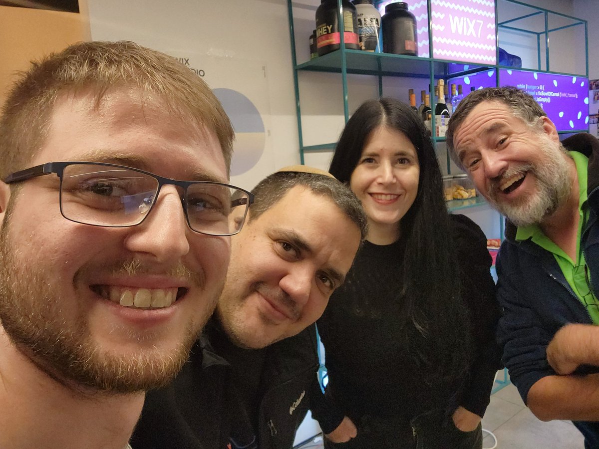 תודה ל <a href="/omri_barzik/">omri bar-zik</a>  ולקרן קנזי (סורי לא מצליח לתייג) על הרצאות מעולות! היה ממש כיף!