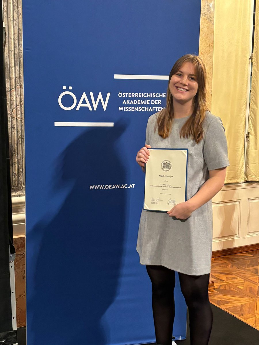 I'm incredibly proud of my students—Julia and Sophie both won poster prizes at this year's Science Day at Vetmeduni, and Angela was yesterday officially awarded her DOC fellowship from the Austrian Academy of Sciences to fund her PhD studies! What an amazing team!