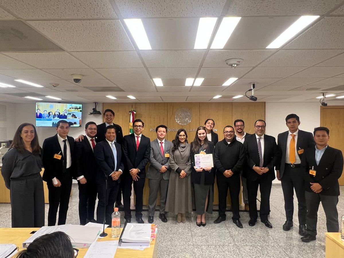eld_oficial's tweet image. Con gusto informamos que la Escuela Libre de Derecho obtuvo el Primer Lugar en el Primer Concurso Universitario de Litigación Oral, convocado por el Consejo de la Judicatura Federal.