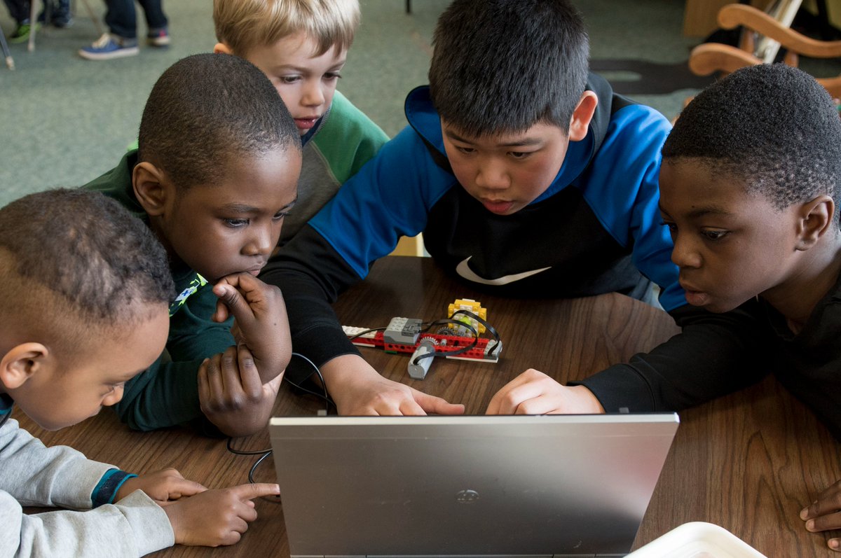 📰 Don’t miss out! Our latest newsletter covers: 
- #Kindergarten Registration
- Middle French Immersion (Grade 4 Entry)
- Student Transportation
- Virtual Elementary School

Find out what’s new: tdsb.on.ca/enewsletter