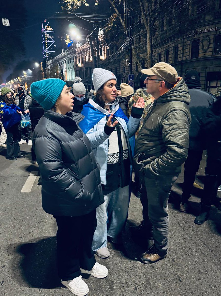 ChachavaKate's tweet photo. Day 7 of #GeorgiansProEU peaceful protests: a day marked by arrests of opposition leaders &amp; investigations targeting activists. Despite pressure &amp; violence, Georgians remain resolute, demanding their rightful #EuropeanFuture 
#StandWithGeorgia
#HoldTheLine https://t.co/DHLGZdJkYk