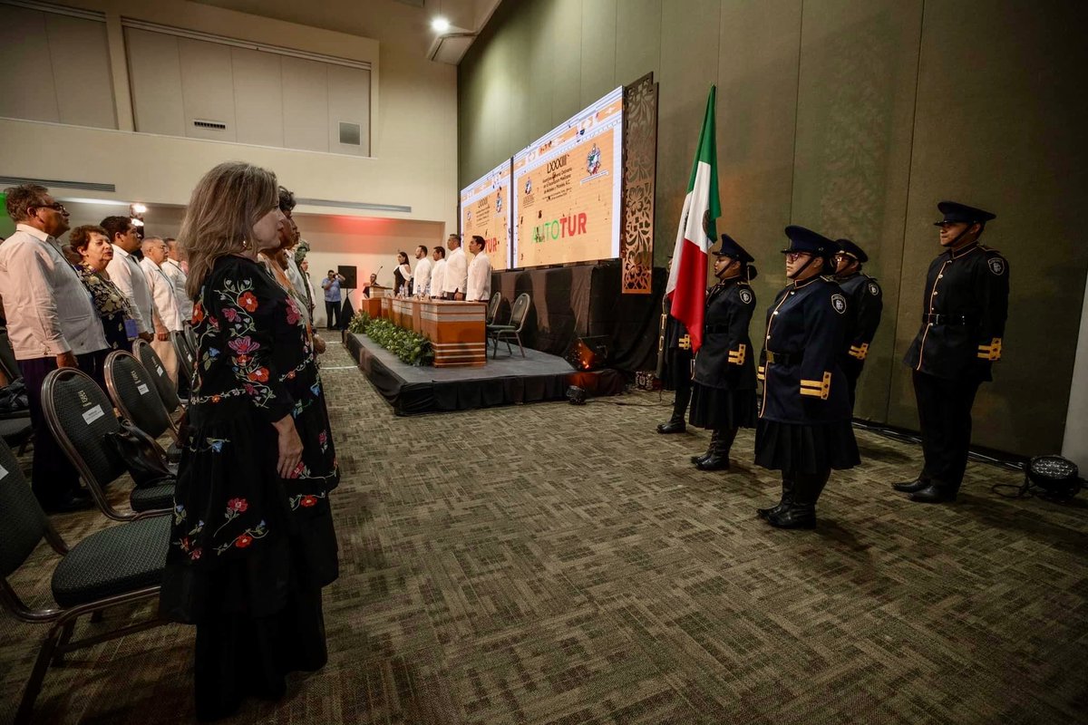 DÍA 1
Jueves 28/11/24.
Campeche, México.
En 4 días y 3 noches, nuestra ciudad fue anfitriona de distinguidos empresarios hoteleros de diversas ciudades del país y miembros de la Asociación Mexicana de Hoteles y Moteles A.C. significando la presencia del Comité Ejecutivo Nacional.