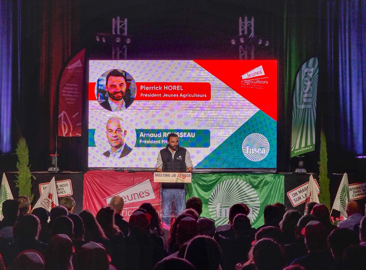 🚨🚜 #JeunesAgris et <a href="/FNSEA/">La FNSEA</a> mobilisés ✊ "On vit des crises climatiques, économiques, politiques... c'est vertigineux. Mais ça montre à nouveau la force du syndicalisme [...]" 🎙️ Pierrick Horel, Président <a href="/JeunesAgri/">Jeunes Agriculteurs</a>🗣️ "Tous ensemble, nous sommes l'agriculture!" #VotonsLeBonSens