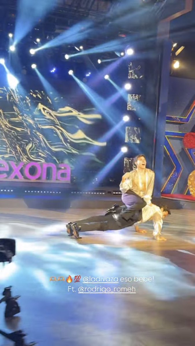 RomehGanador's tweet image. Incluso #Alana, que tiene complicado su ensayo salió a apoyar a #Romeh y #Divaza! … Eso es amistad.
Si se quiere, se puede ♥️
Mucho exito en ti baile mañana!
#TeamRomeh 🫶🏻🤙🏻