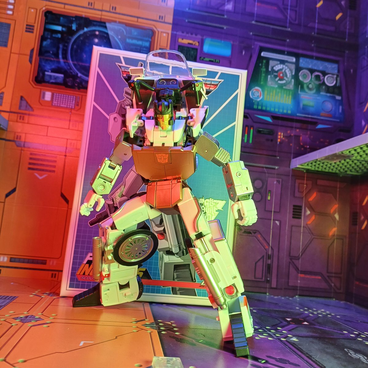 Kureigu8's tweet photo. MMC PS-24 INCERTUS .
Groove has arrived.
#Transformers #MMC #MasterMindCreations #PS24 #Incertus #G1 #Groove https://t.co/dGIeozk8l4