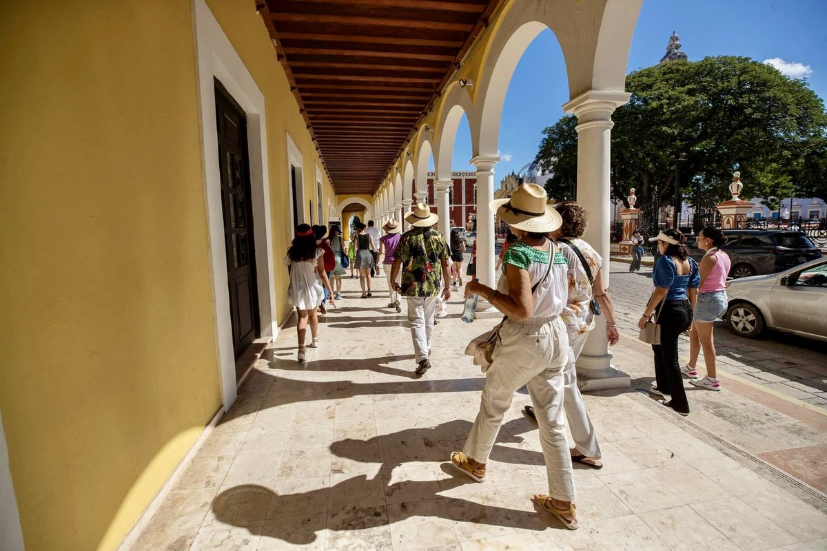 DÍA 2
Viernes 29/11/24
San Francisco de Campeche recibió al sector empresarial hotelero del país; los motivos fueron la celebración de la LXXXIII Asamblea General Ordinaria de la Asociación y la Toma de Protesta del Comité Ejecutivo Nacional para el periodo 2024-2026