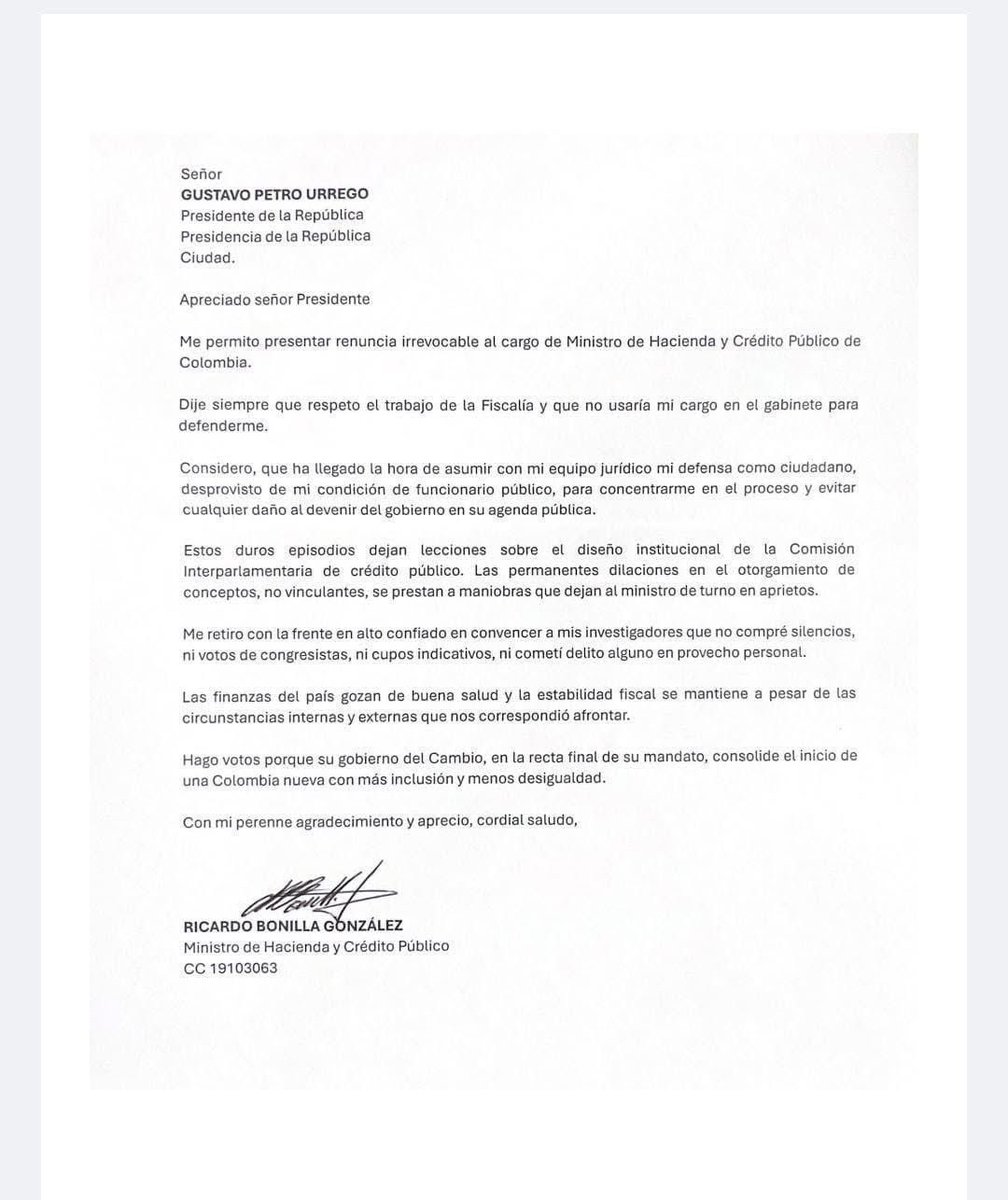 Renunció el <a href="/MinHacienda/">MinHacienda</a>