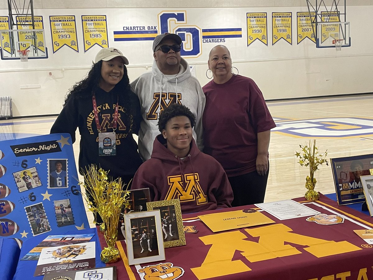 Charter Oak’s Legends Lyons with family after signing with Minnesota