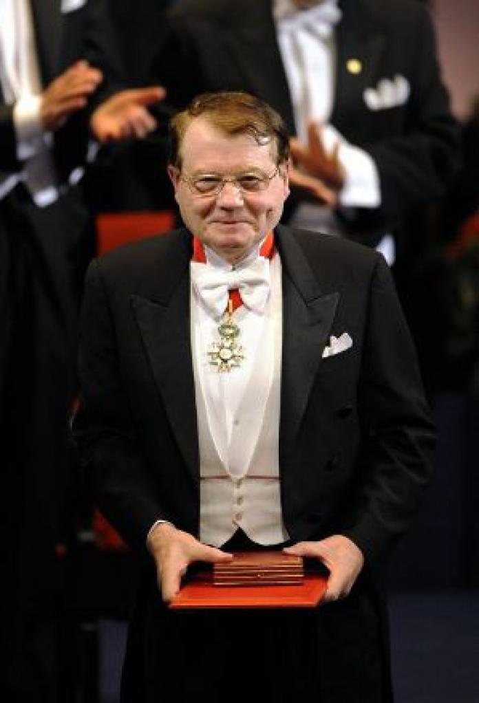 Franck20270's tweet image. Il avait raison sur l&apos;origine de la Covid
Il a été méprisé et n&apos;a eu droit à aucun hommage lors de son décès. 
La République lui doit des excuses et doit l&apos;honorer.
Qu&apos;on enlève sa legion d&apos;honneur à Lacombe et qu&apos;on l&apos;attribue à celui qui la mérite