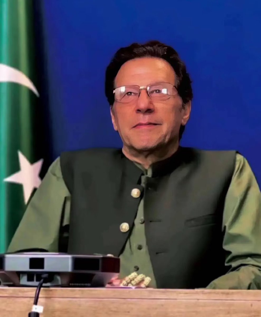 پروفیسر عمران احمد خان نیازی حقیقی مطالعہ پاکستان کے نئے بانی... 🔥
#گولی_کیوں_چلائی #گولی_کیوں_چلائی_نمک_حرامو