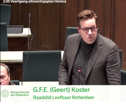 _prinsalexander's tweet photo. Onvoorbereid-lijkend-populistisch heer Koster benoemt naast taxi dan maar beter nacht-ov bij het #horecabeleid...
.. de @sprotterdam herinnert de zwalkend heer van #leefbaar_rotterdam dat juist ZIJN partij tegen de nachtelijke BOB-bus (horeca) heeft gestemd .. recentelijk... 

Dus: #leefbaar_rotterdam is voor nachtelijke ov, maar heeft onlangs hier TEGEN gestemd..  🤪

.. heer Koster druipt af ".. dat hij dat nog even met zijn collega moet bespreken.. "

We geraken tot niets behalve het dieptepunt van dit "Horecadebat" met wederom #leefbaar_rotterdam..

Massale auto's in de nacht omdat er geen BOB bus in de horeca in 010.. gaan veel problemen geven..

cc @MinaMorkoc @Jetemetet @ellenverkoelen @theocoskun @sarahreitema @gerben_vandijk 

VIDEO en agenda 4 december 2024: 
https://t.co/ydPoZnVMm2