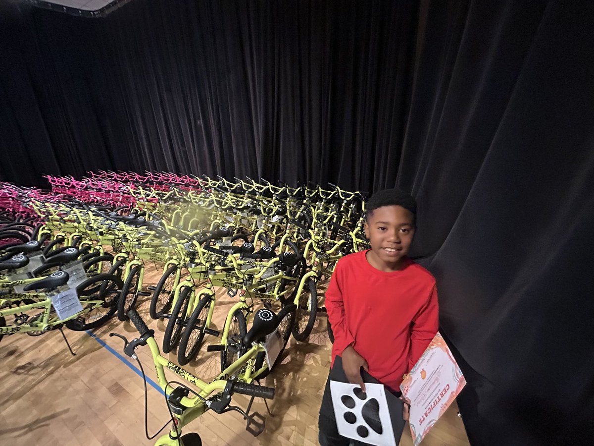 Keung Hui (@nckhui) on Twitter photo Jamison Rivers won 1st place in an essay contest with his essay on his dream of becoming a police officer. He & the entire 3rd-grade class at <a href="/WalnutCreekES/">Walnut Creek Elementary School</a> were surprised with the news today they’re getting a bicycle from <a href="/TriangleSpokes/">TriangleSpokesGroup</a>. #wcpss #nced Jamison Rivers won 1st place in an essay contest with his essay on his dream of becoming a police officer. He & the entire 3rd-grade class at <a href="/WalnutCreekES/">Walnut Creek Elementary School</a> were surprised with the news today they’re getting a bicycle from <a href="/TriangleSpokes/">TriangleSpokesGroup</a>. #wcpss #nced