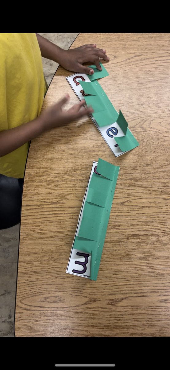 MsHamiltonLDSB's tweet photo. Ss love using our alphabet reveal strips to practice LNF, a predictor of future reading success, in combination w their learning of the alphabetic principle! 

Extend this activity by challenging Ss to consider alphabetical order using positional vocab like 'before' &amp; 'after'! https://t.co/XwwJEn2Vq3