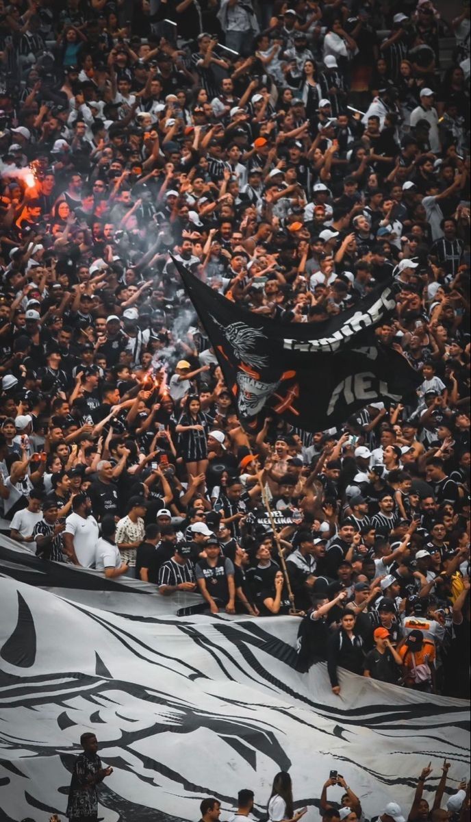 XerekdaFiel's tweet photo. Corinthians é do povo e não de empresário. https://t.co/9g9YajM6KL