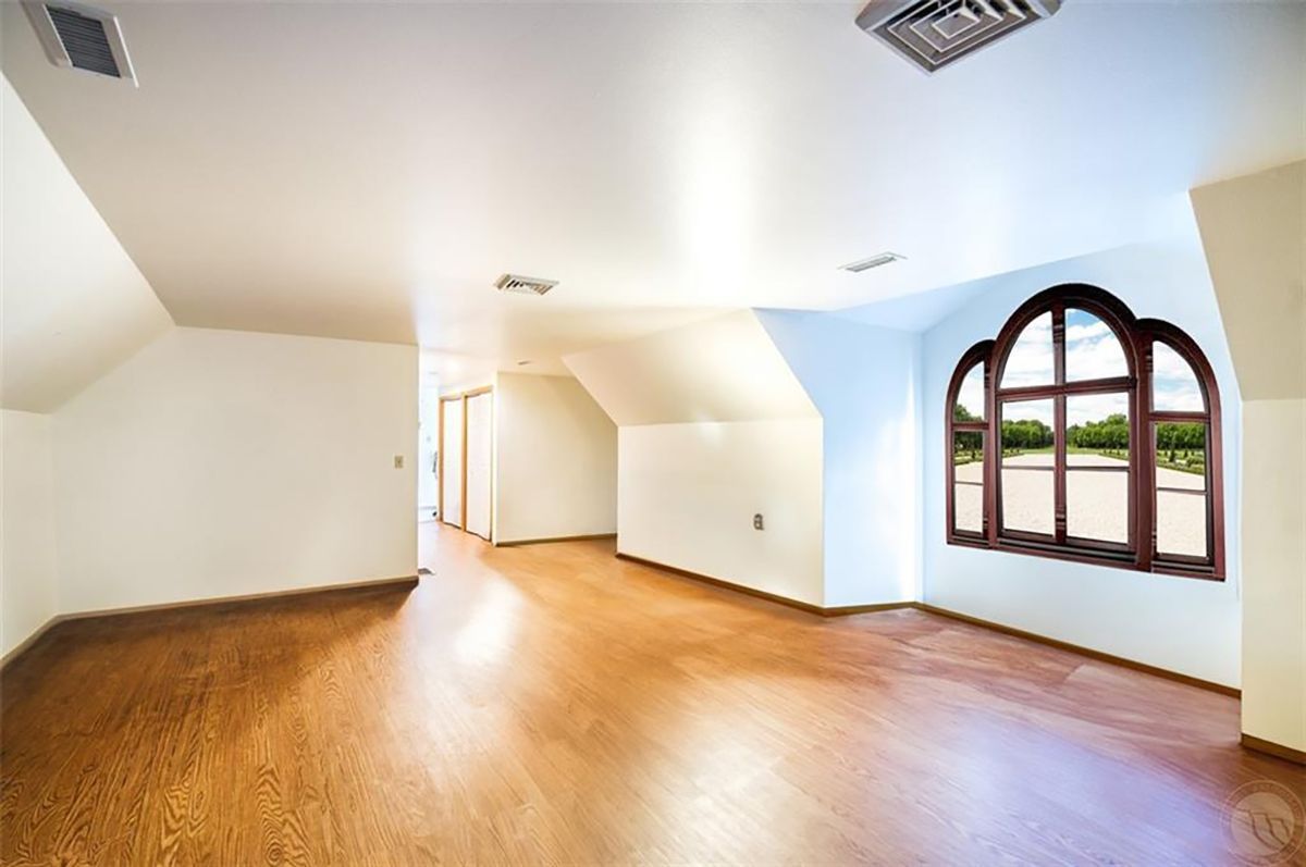 PureWestRE's tweet image. Located just south of #RedLodge, home offers #serenecountryliving on just shy of an acre

3 Elkview, #RedLodgeMT

3 Beds / 3 Baths / 2,352 Sq Ft
MLS# 349902 / $495,000

Contact listing agent Korynne Kern - 406.591.2160

buff.ly/3AYzIJZ

#PureWest #Christies #Residential