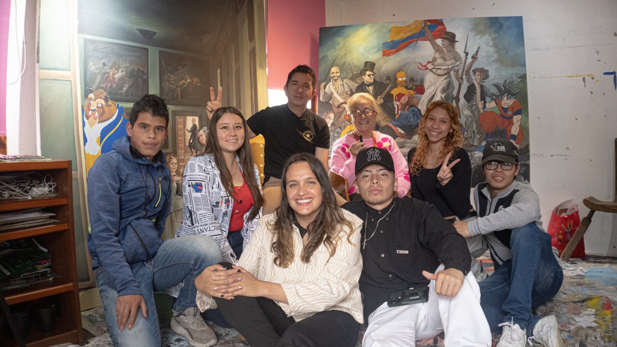 Nuestros estudiantes de Comunicación Social visitaron el estudio del artista bogotano “Cacerolo” @caceroloart para la creación de crónicas y reportajes periodísticos en un campo de interés e inspirador.
Inscripciones abiertas
unisanpablo.edu.co
#UNISANPABLO #unipaulinos