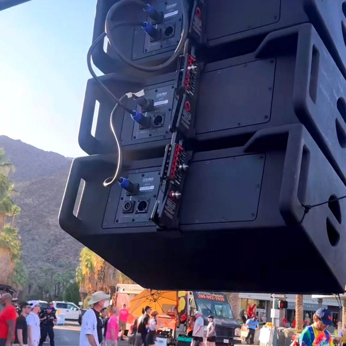 easternacoustic's tweet photo. Mercado Tech Solutions with an awesome deployment of KF210 loudspeakers and RS218 subwoofers for DJ Pride Stage in Palm Springs, CA.
#EAW #portablespeakers #djsoundsystem #loudspeaker https://t.co/HQrrbCw60w