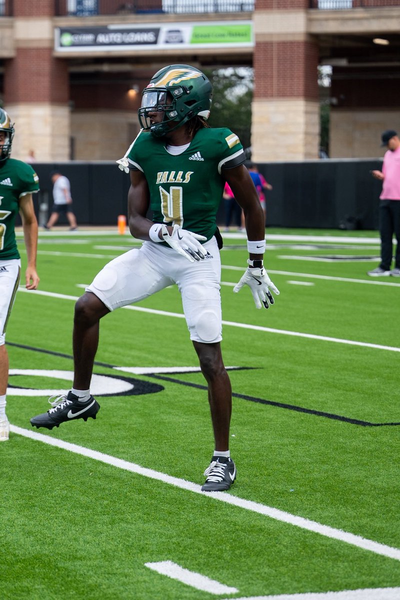 Blessed to announce that I have received 1st Team All District  DB and Honorable Mention Returner!! All glory to the man above🙌🏾@Chrisbrister5 <a href="/Jalil_Johnson21/">Jalil Johnson</a> <a href="/JnewSports/">JnewSports</a>