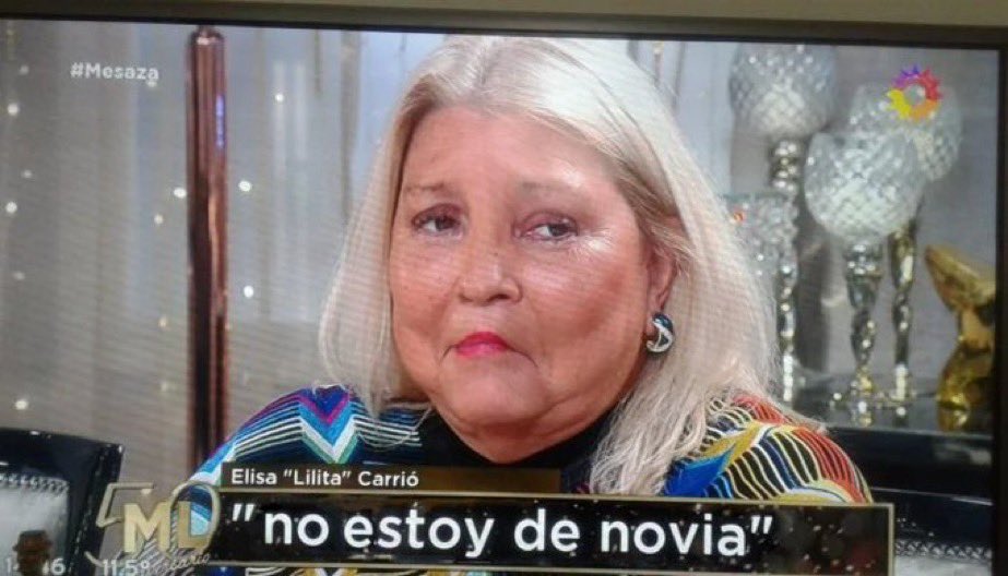 daniisn5's tweet photo. hoy a mi novio le pregunté quien era su permitido y me dijo que era la china suarez https://t.co/izBONNMT8p