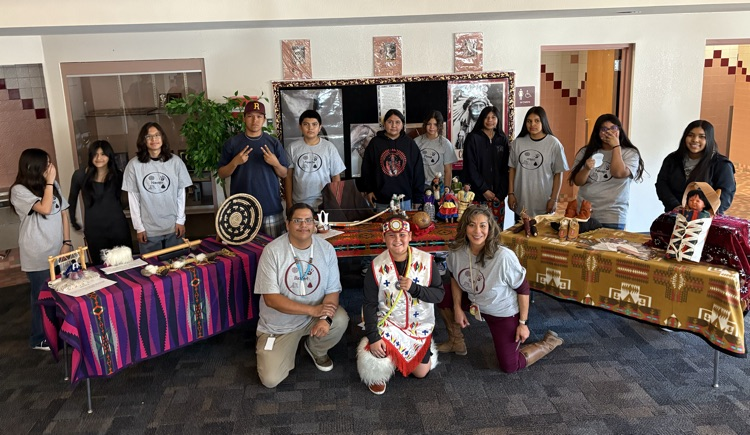 RhodesMPSAZ's tweet photo. Rhodes Jr High students’ were able to experience Native American Heritage month today! 

Our first assembly in over 2 years. Our new sound system and lights in our auditorium made a great host for our guests today! 

#mpsengage #mpsignite https://t.co/NzMteYhw7H