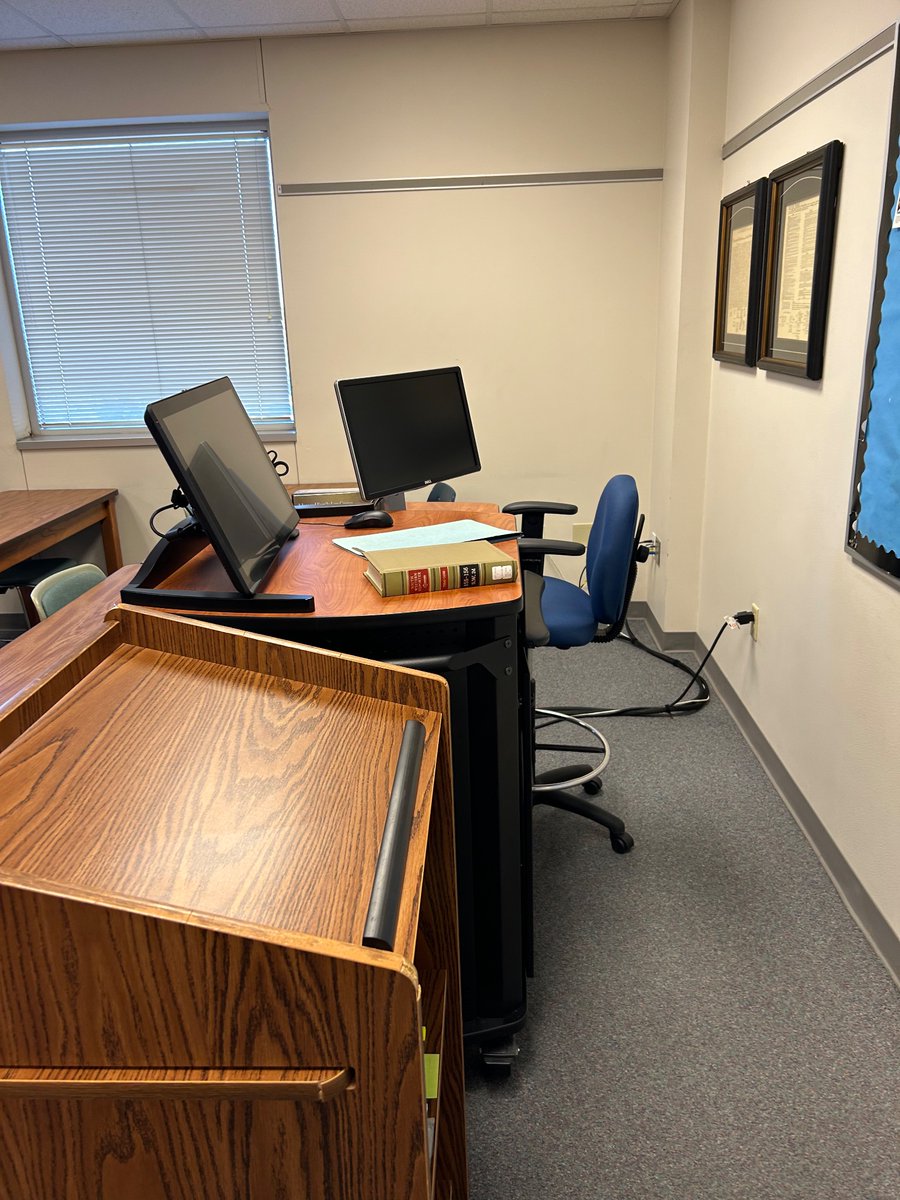 Today is known as Cyber Monday &amp; reminds that in addition to classroom, the Blinn Paralegal program offers both “on your own time” flex online courses, or even live online classes where students interact with the classroom live from anywhere #law #paralegal #distancelearning