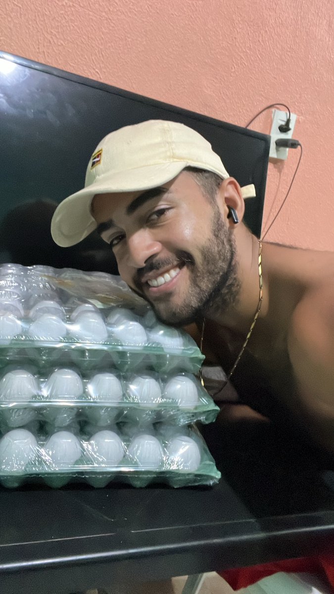 flavoryboy's tweet photo. Abastecido 🥚😁 https://t.co/Vj2NBxAVYW