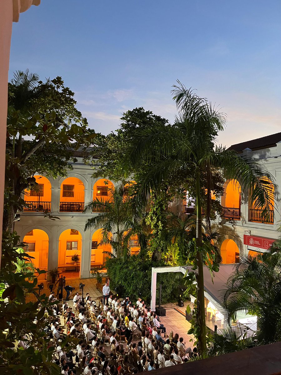 Denisse Salazar tweet media