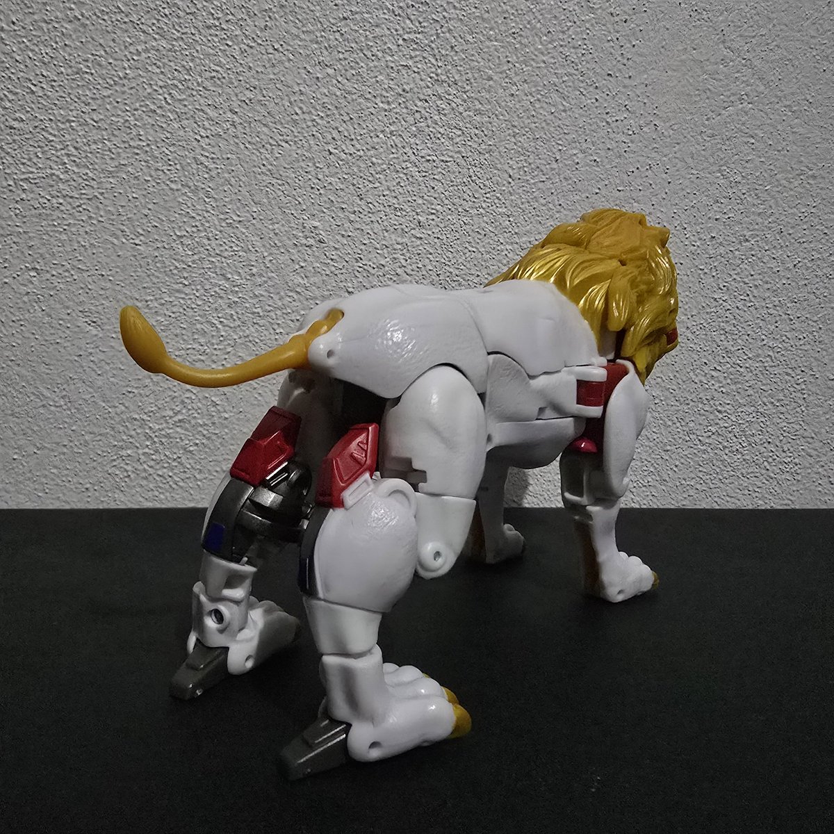 Z_Magnus_News's tweet image. Transformers Legacy Evolution Leo Prime Voyager 

#transformers 
#transformerslegacy
#transformerslegacyevolution 
#leoprime