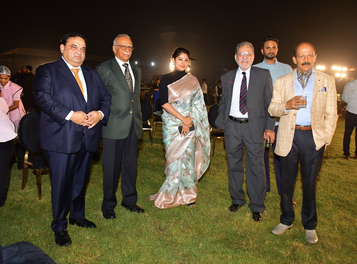 About last night!
Had the pleasure of meeting and celebrating the avid golfers of HGA, Hyderabad.
This green expanse is an 18-hole course in the backdrop of historic Golconda Fort. Promoted by #TelanganaTourism as one of the first and only public golf course ⛳️
