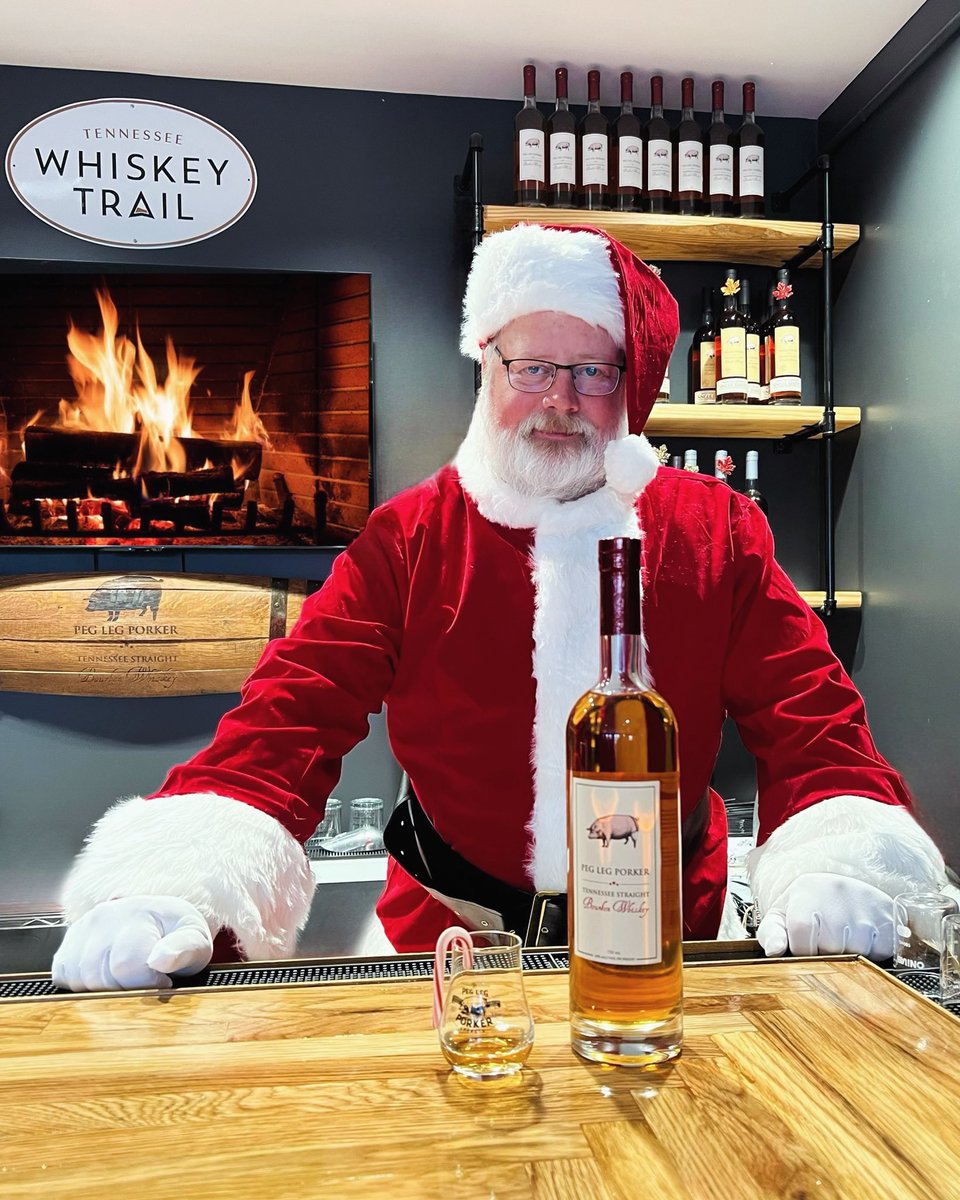 PLPspirits's tweet image. DECK THE HOGS🎄Santa Carey is coming to town 🎅🏻 This Saturday, Dec 7th, from 11-12 Carey Bringle will be here at the @PLPspirits Tasting Room for pictures with Santa 🥃 So Jingle Barrel all the way and maybe you’ll even get to see Mrs. Clause 🤶🏻

📍2700 Eugenia Ave, Nashville