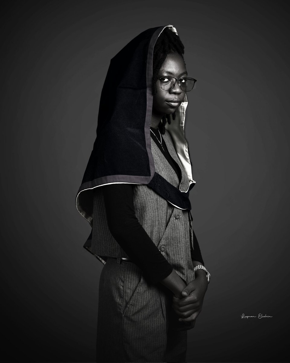 Luqmaneleshin's tweet image. Just because I have a thing for BW
#class22 #graduation